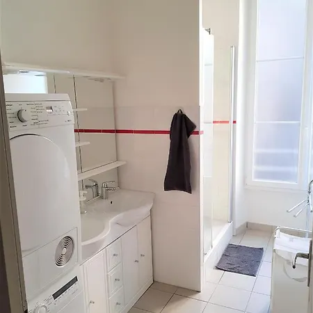 Appartamento Cours Langlet - Vue Sur La Place Lobet - 1c